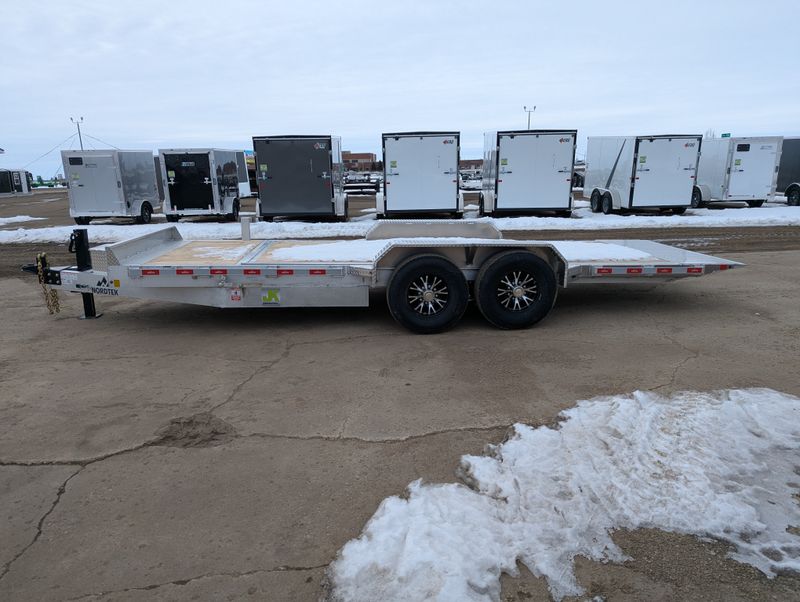 400000069937-large-6