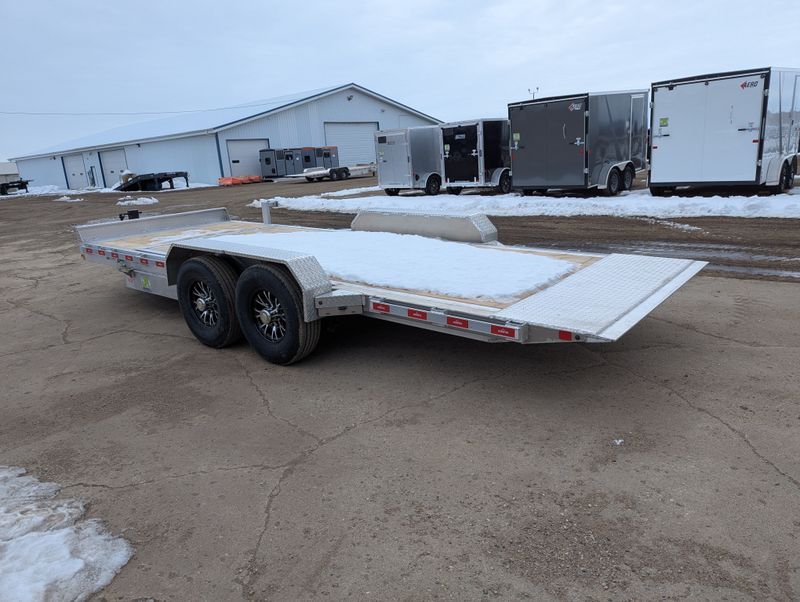 400000069937-large-7