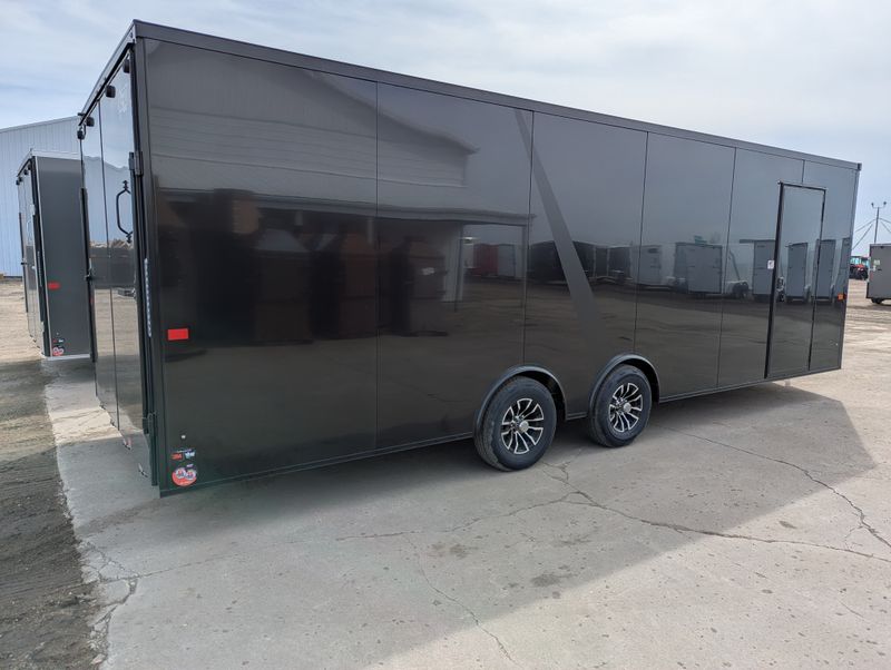 400000070018-large-3