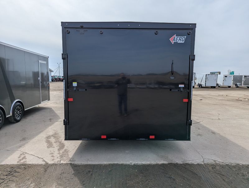 400000070018-large-6