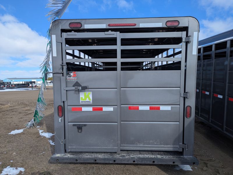 400000070681-large-2