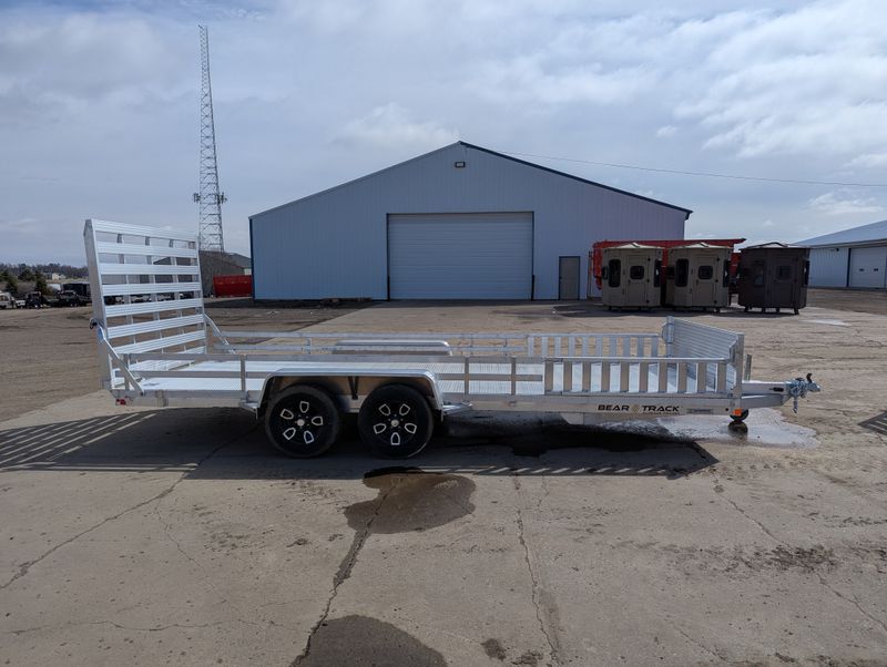 400000070759-large-3