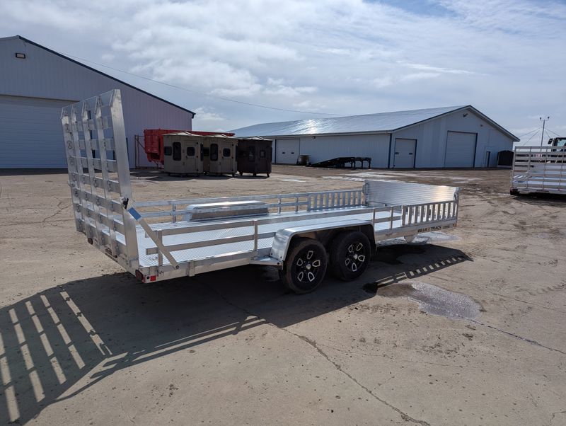 400000070759-large-2