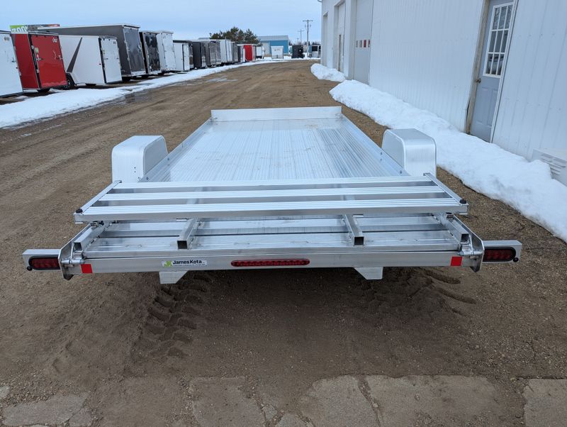 400000070780-large-2