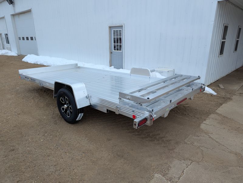 400000070780-large-3