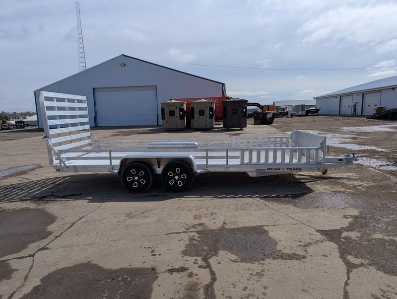 400000070742-large-3