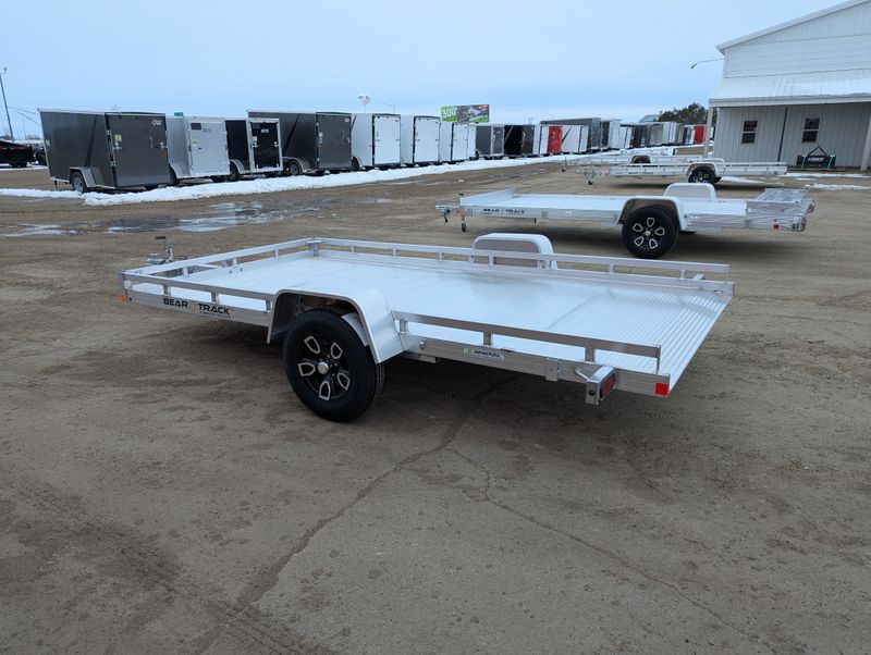 400000070773-large-3