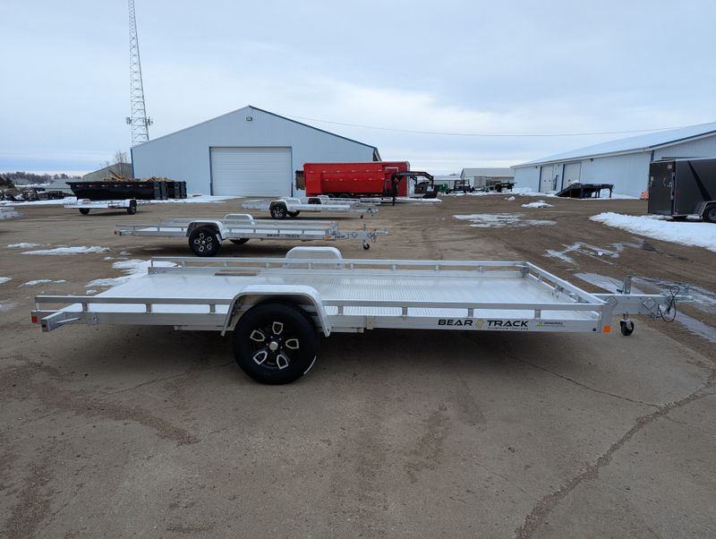 400000070728-large-3