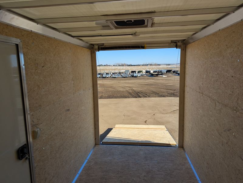 400000071107-large-9