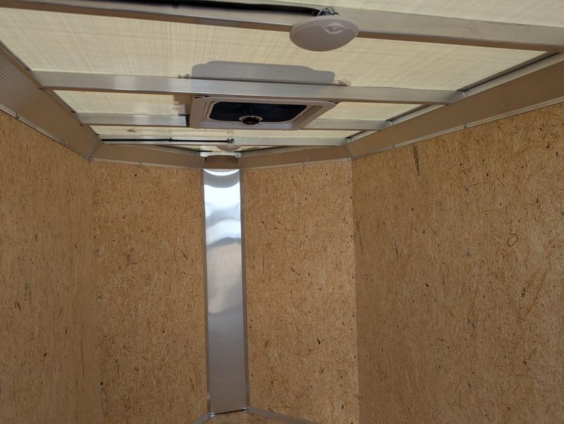 400000071077-large-9