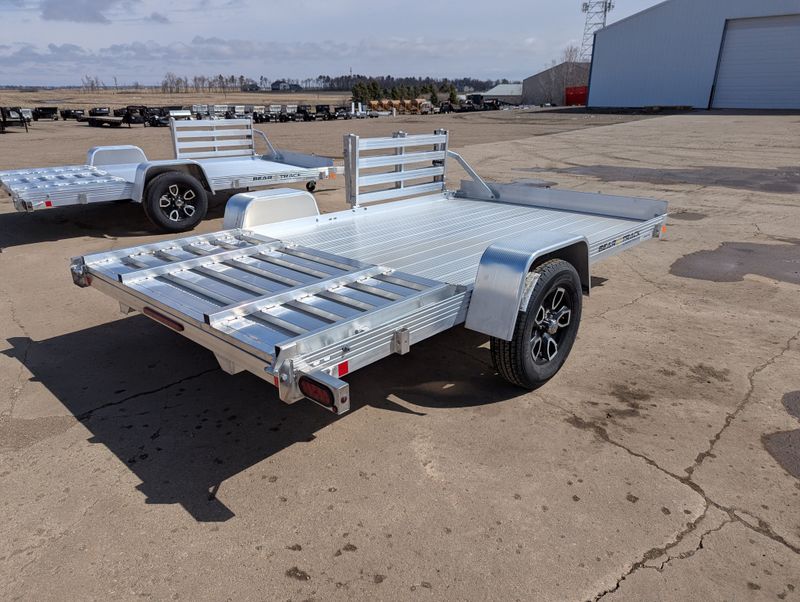 400000071176-large-3