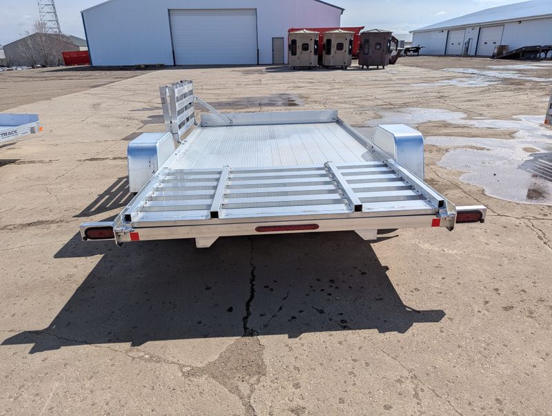 400000071176-large-4