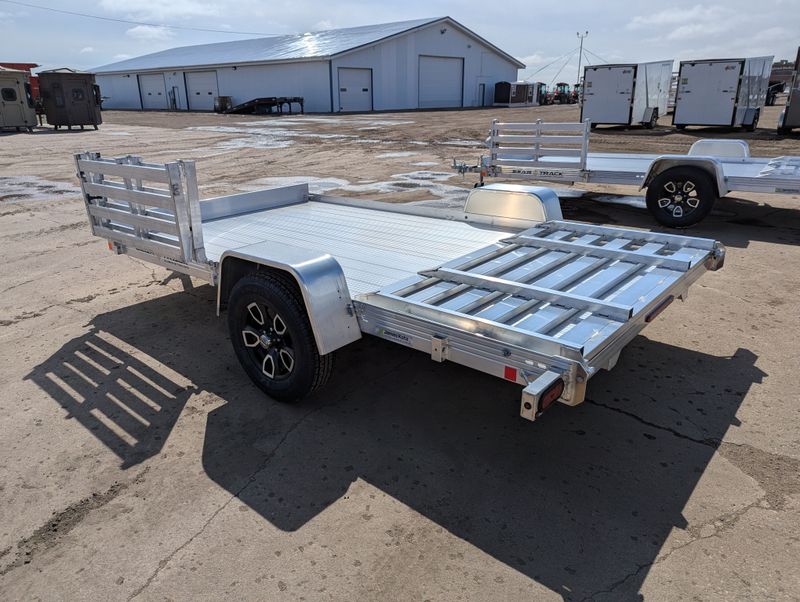 400000071176-large-5