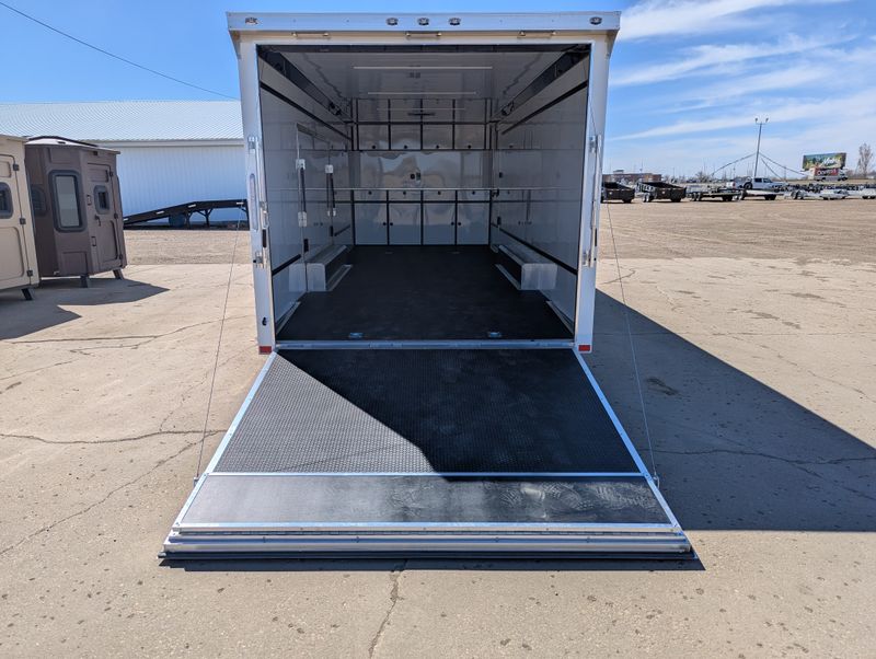 400000071411-large-9