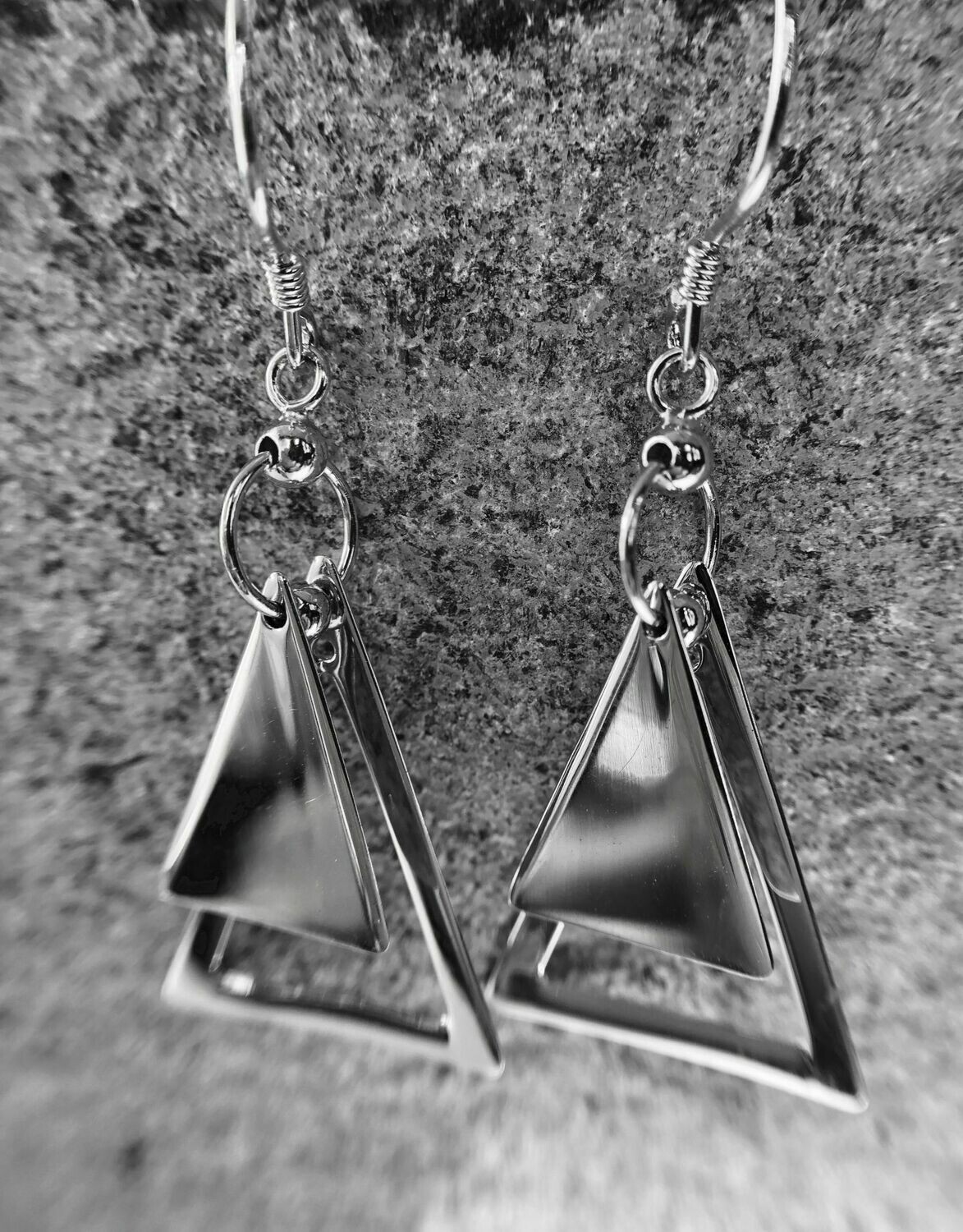 EH1972 Sterling Silver Dangle Triangle Earrings