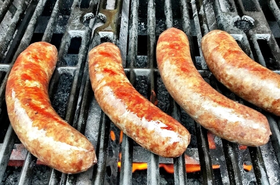Beef bratwurst 1 lb Store Taylor Family Farm