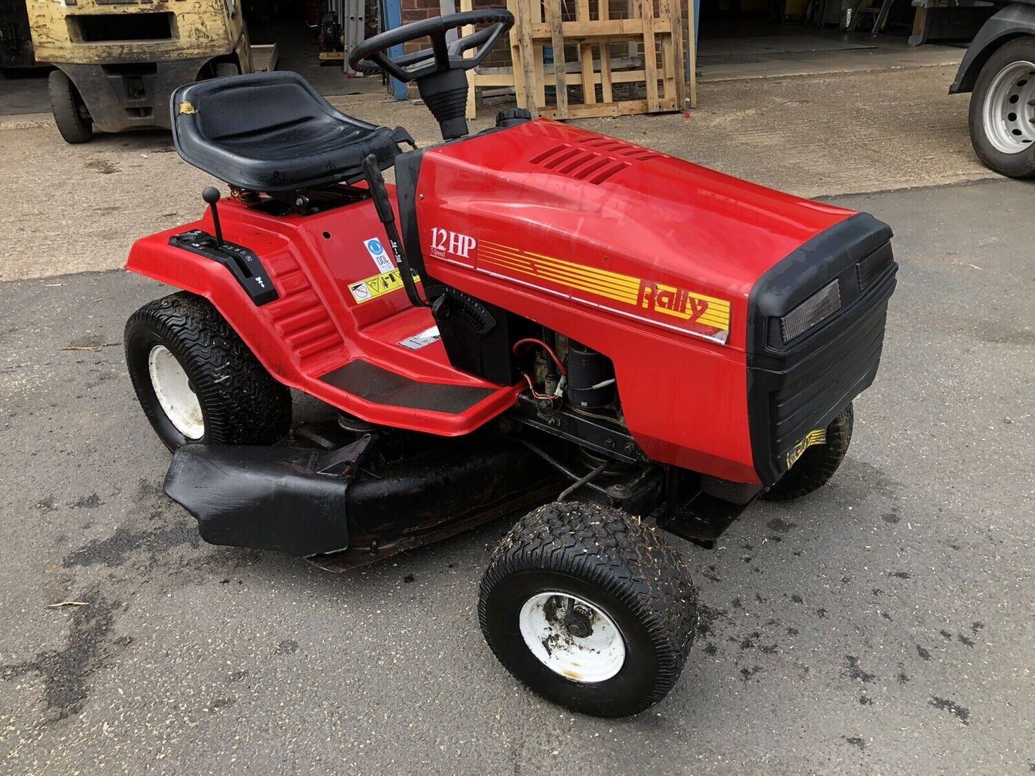 Rally Ride On Mower Breaking
