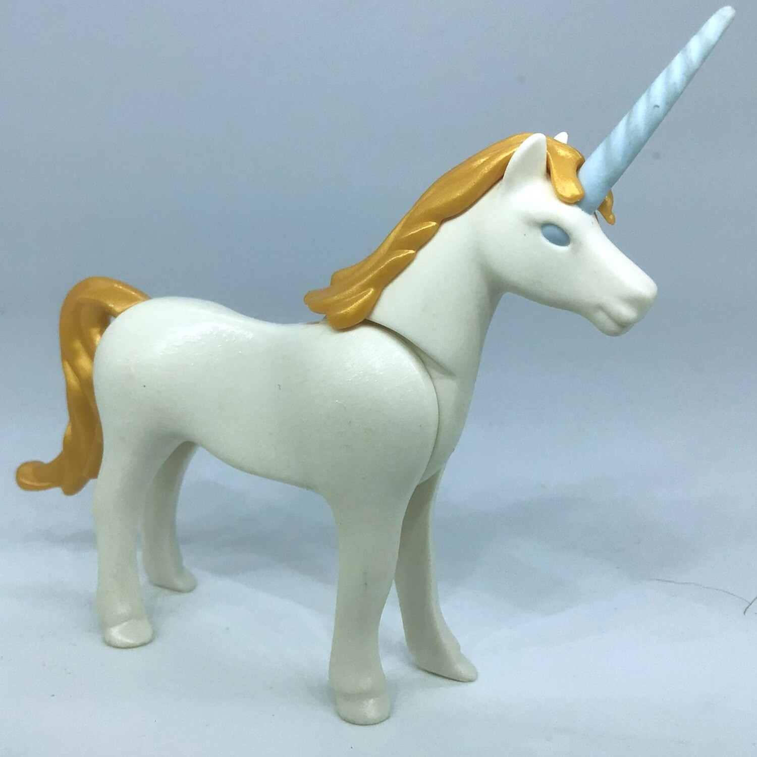playmobil licorne blanche