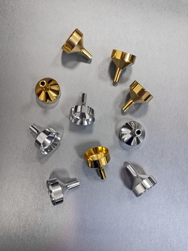 Воронка металлическая