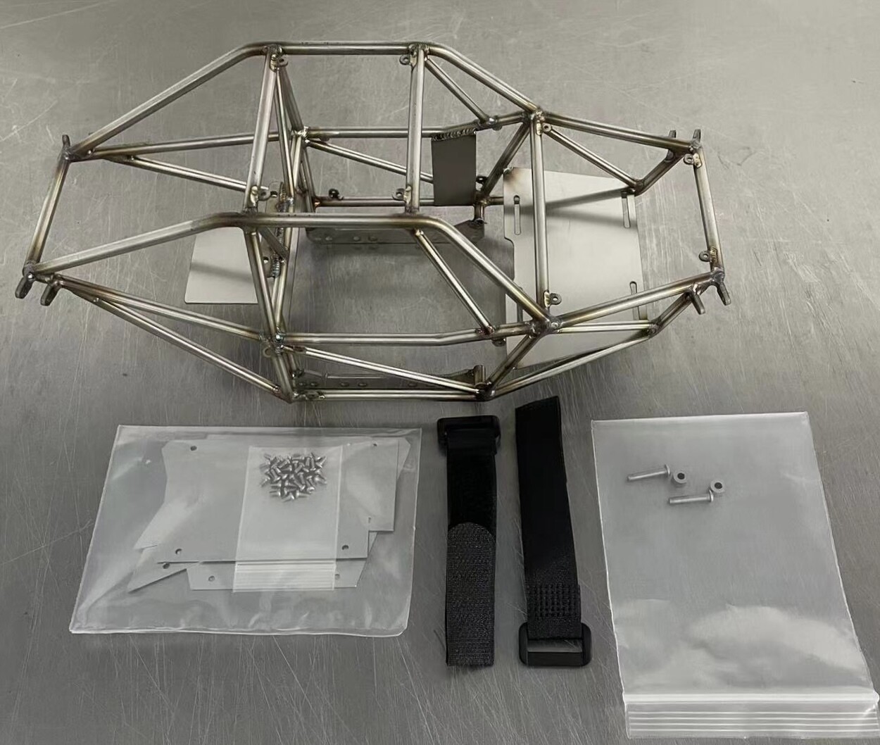 R2 Moon Buggy chassis for Axial Capra, compatible with Capra stock