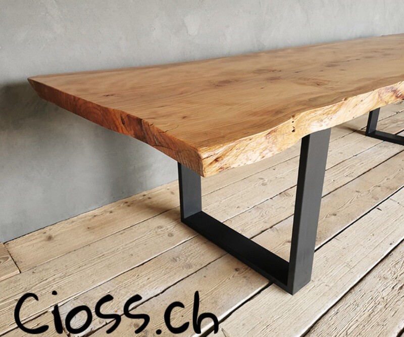 Holz Tisch aus Zeder Breite 180cm