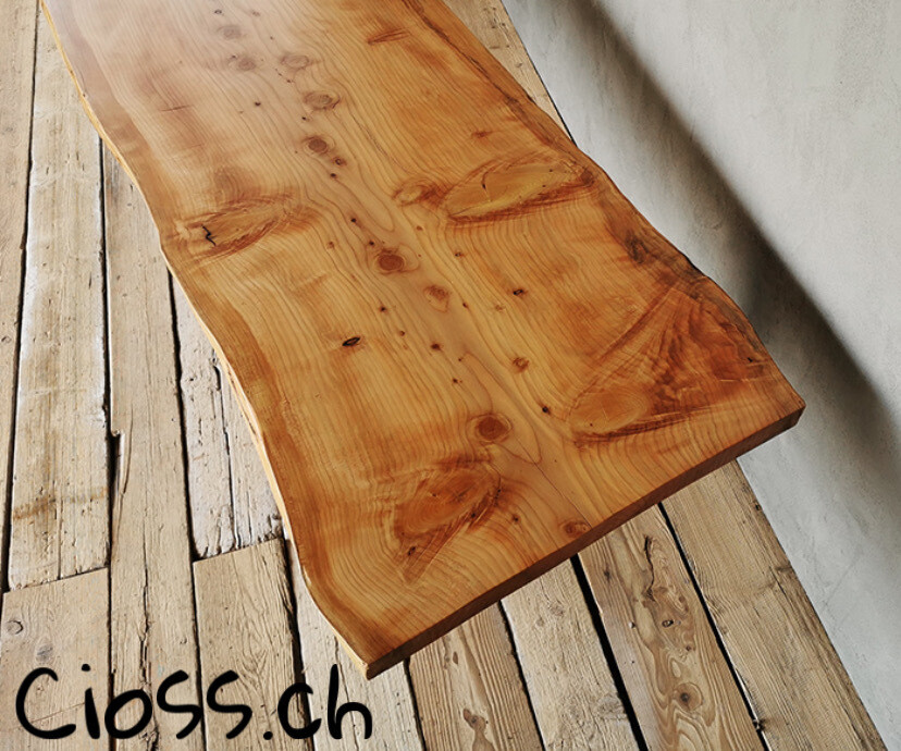 Holz Tisch aus Zeder Breite 260cm
