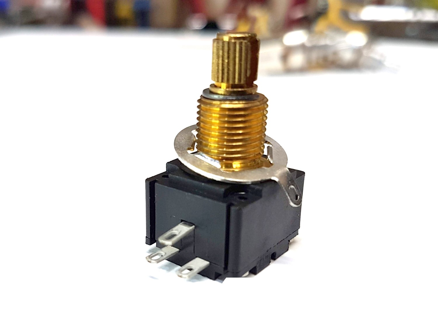 BOURNS Premium Series MODEL 95 500K POT