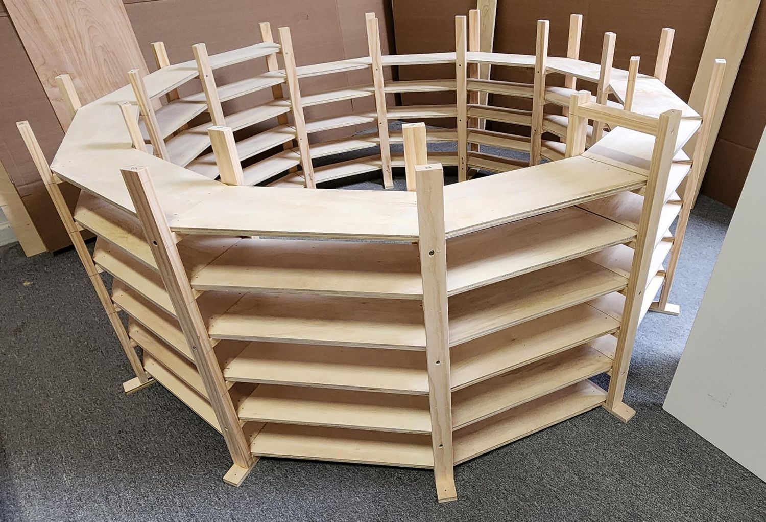 HO Scale Single Track Helix Kit, 31” Radius, 41/2 Turns