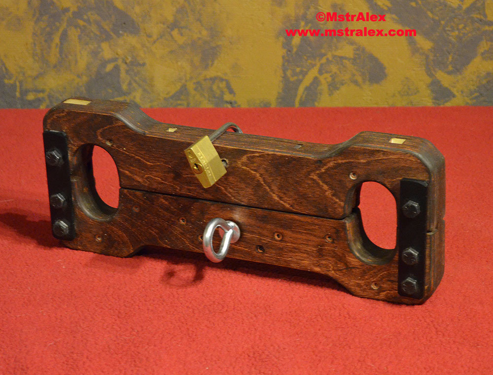 Master Alex Old World Wooden Wrist Stocks