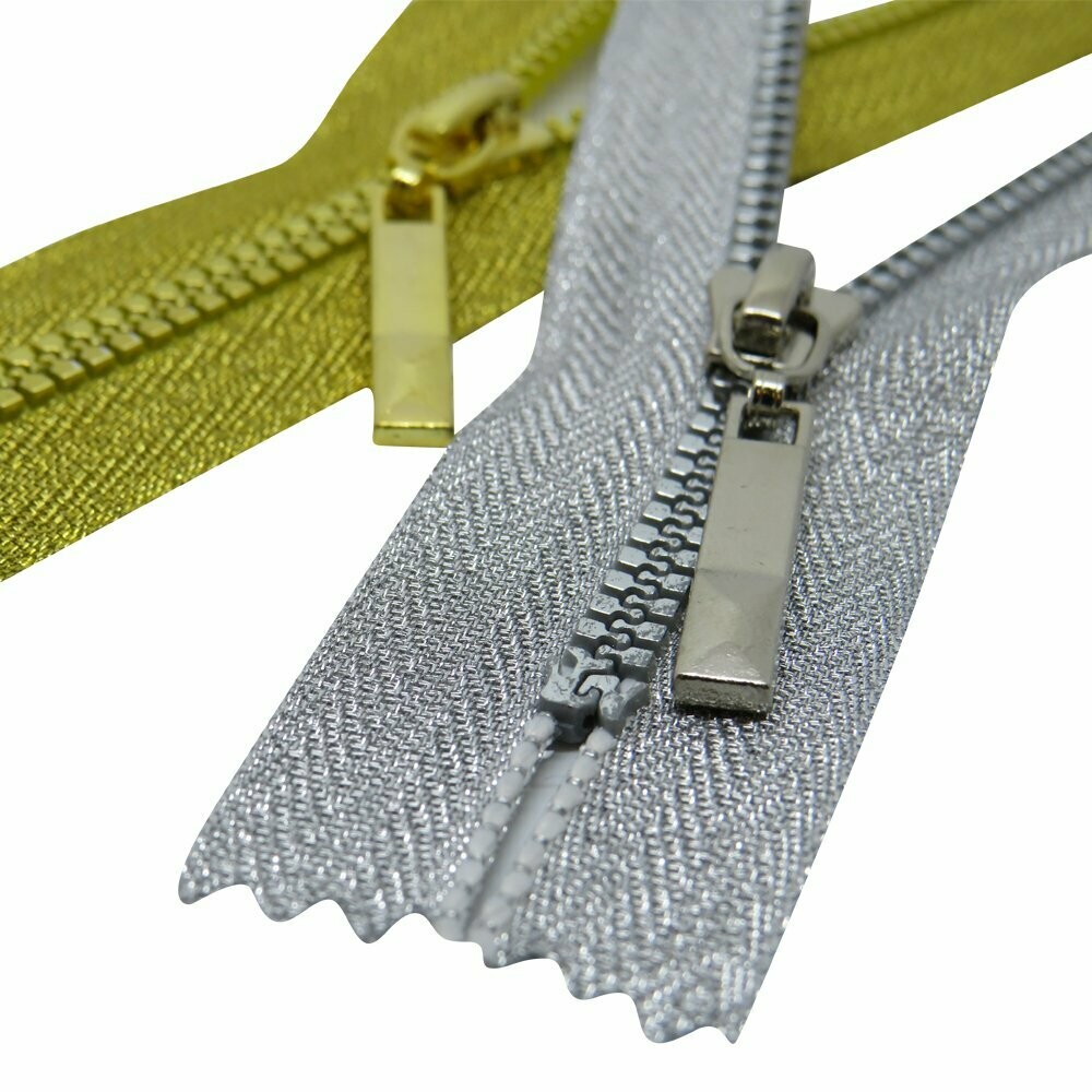 Chunky Plastic Closed End 3 Zips