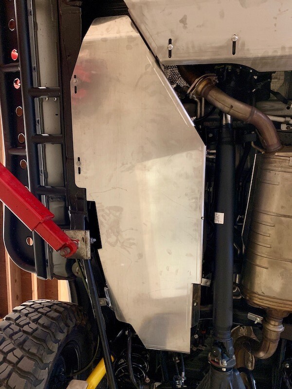 BudBuilt Fuel Tank Skid Plate Land Cruiser 200 Series, LX570