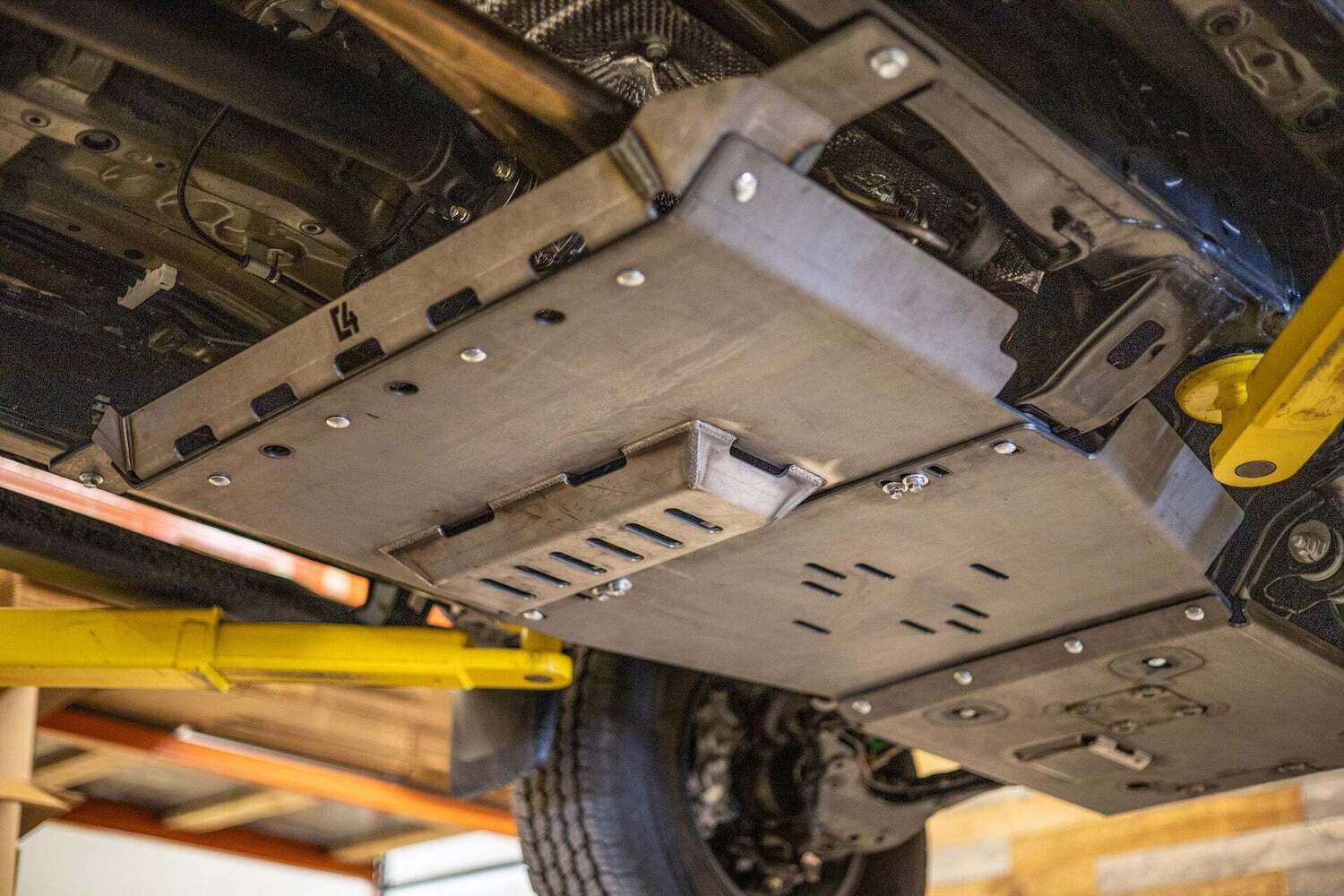 C4 Rear Skid Plates / 2nd Gen / 3rd Gen / 2005+