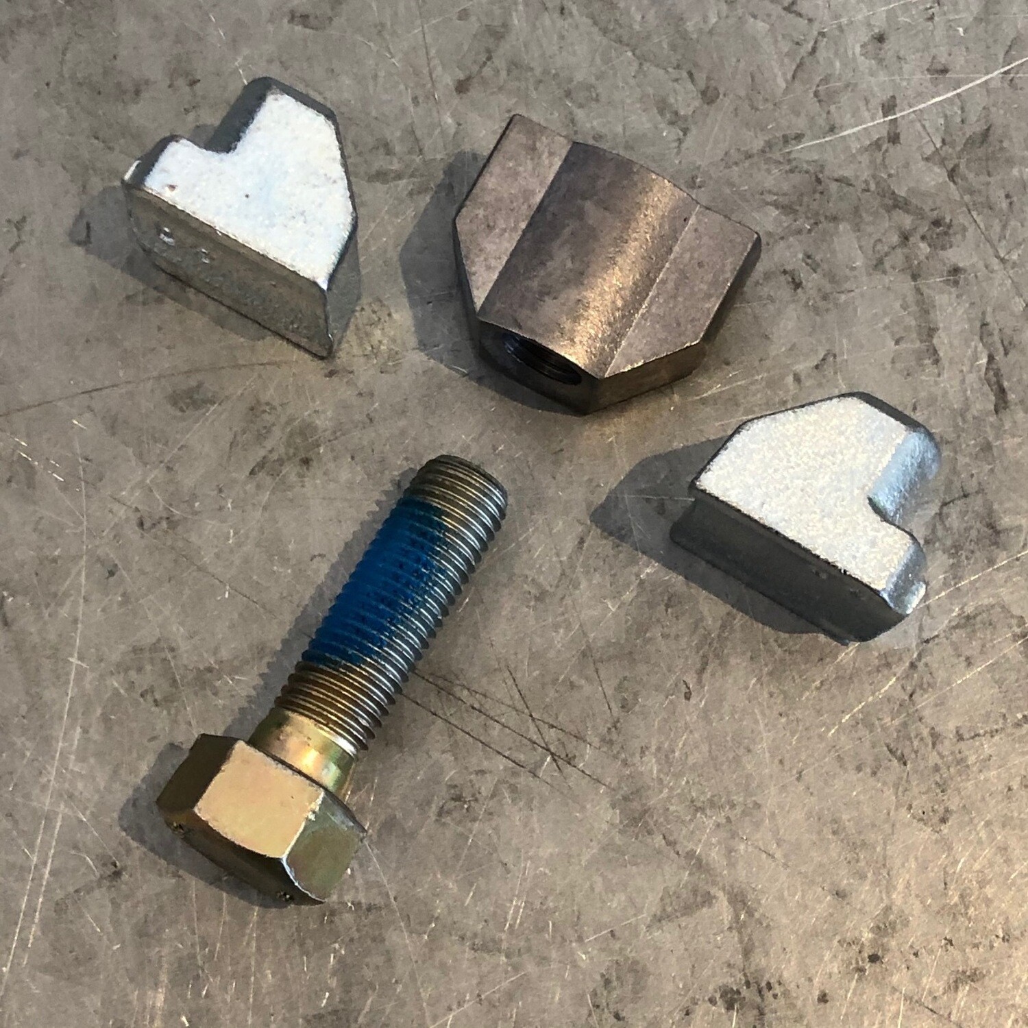 Brake adjuster and wedges 250