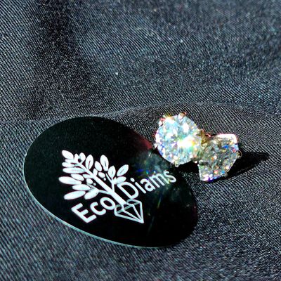 Boucles d&#39;oreilles avec pierre précieuse moissanite 2ct ou 3ct