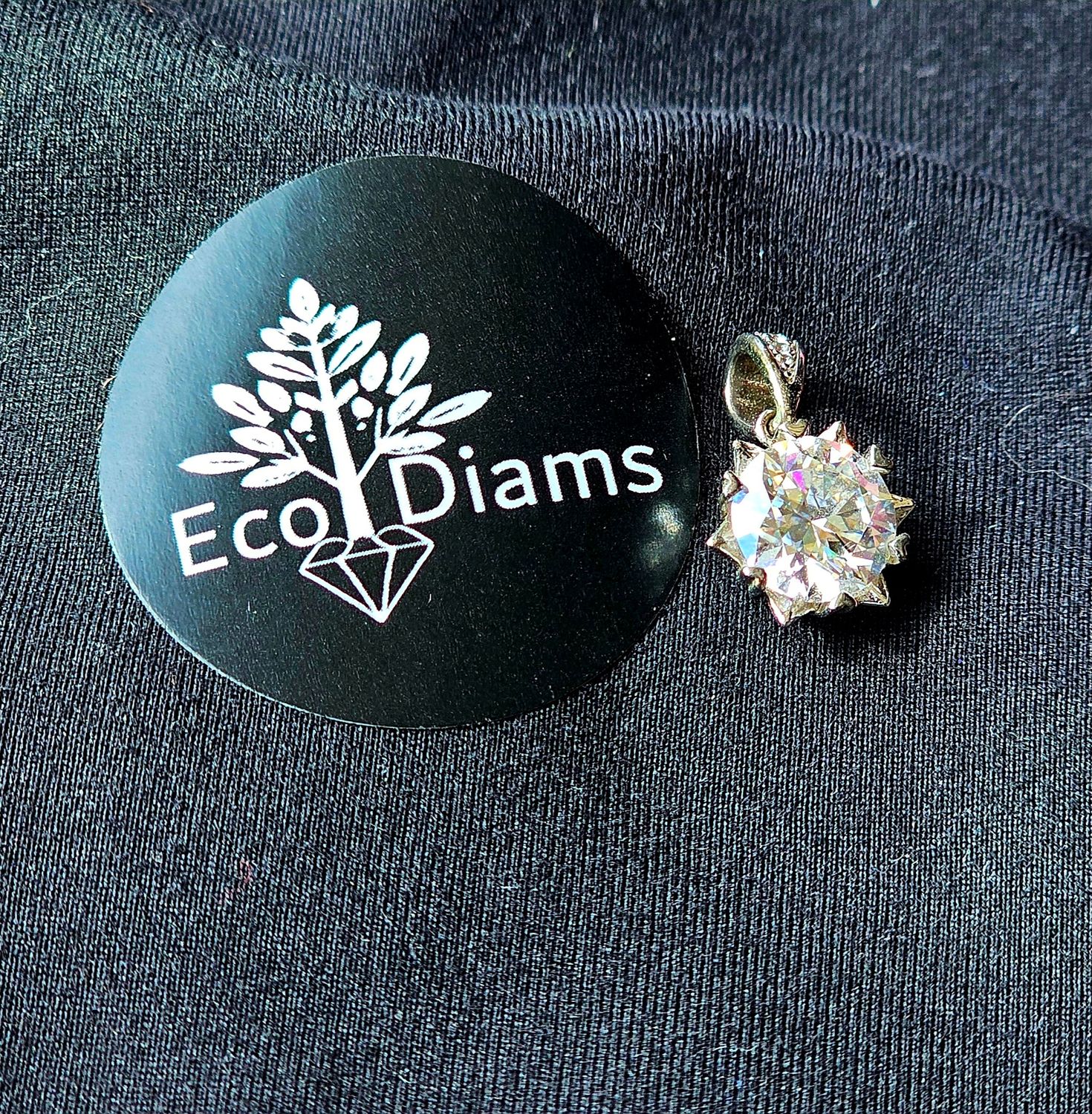 Collier pendentif avec pierre précieuse moissanite 1ct ou 2ct