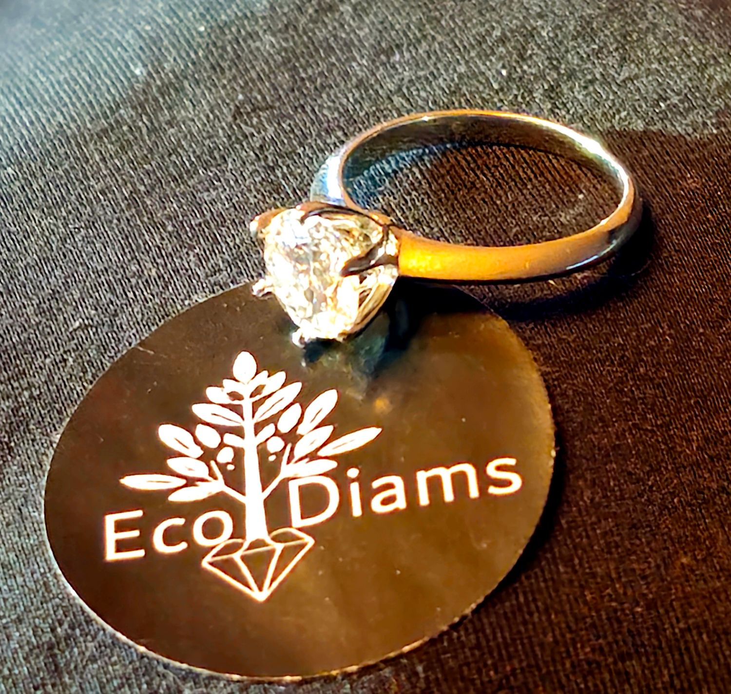 Bague avec pierre précieuse solitaire moissanite de 2ct ou 3ct