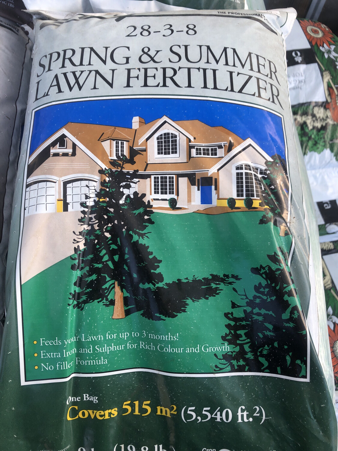 Spring And Summer Lawn Fertilizer