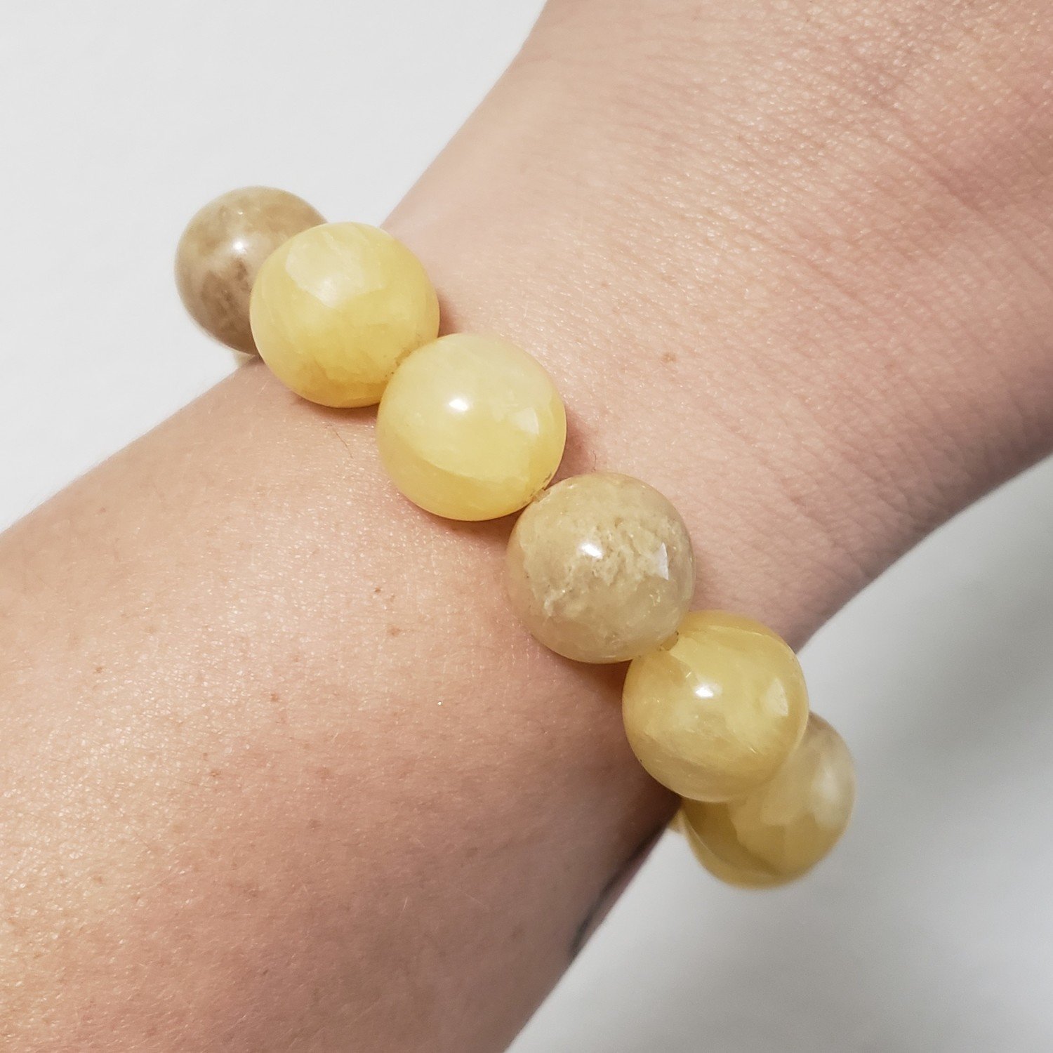 Yellow jade bracelet