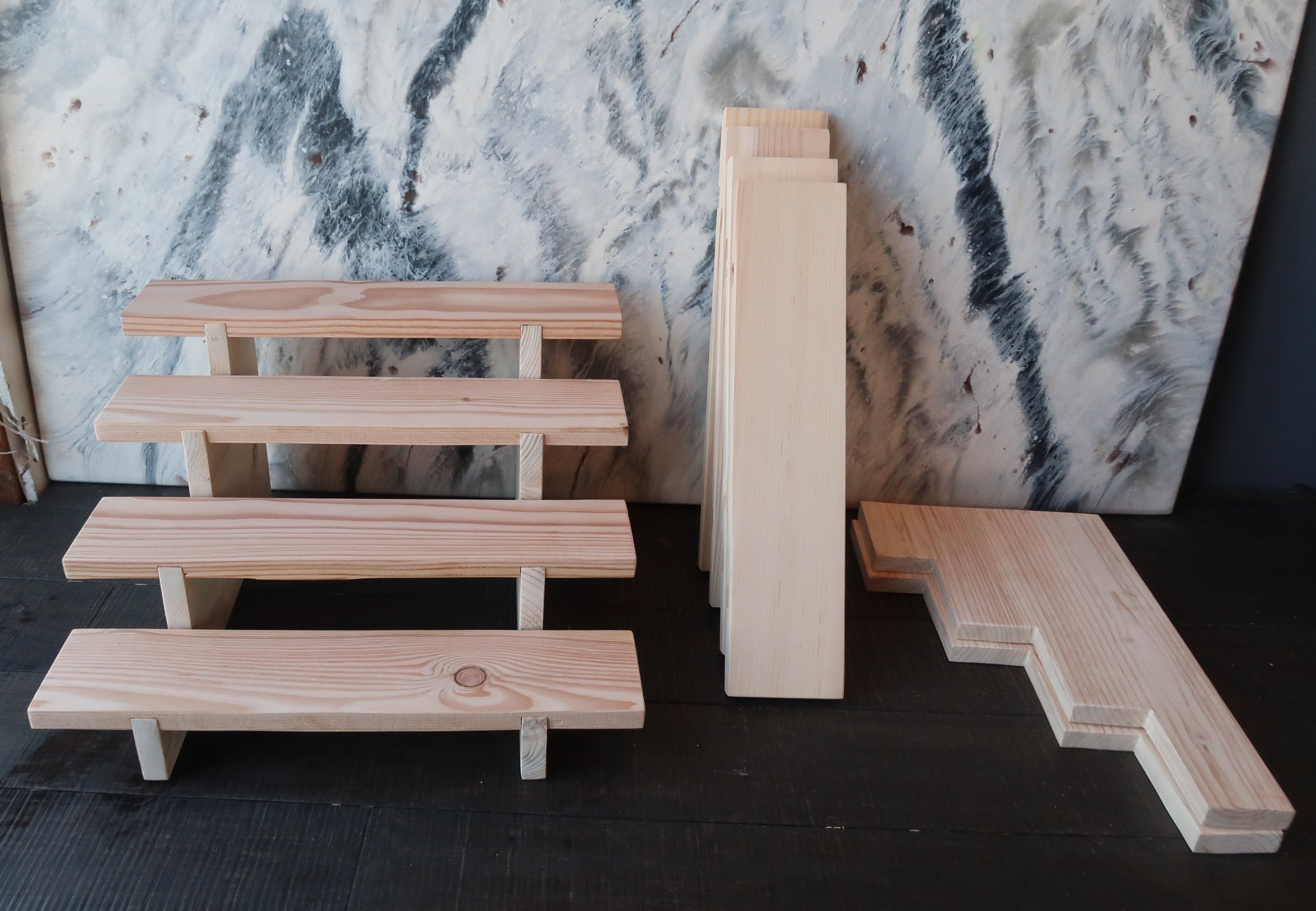 Collapsible Display Shelves