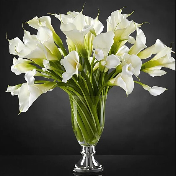 Calla Lily floral arrangement