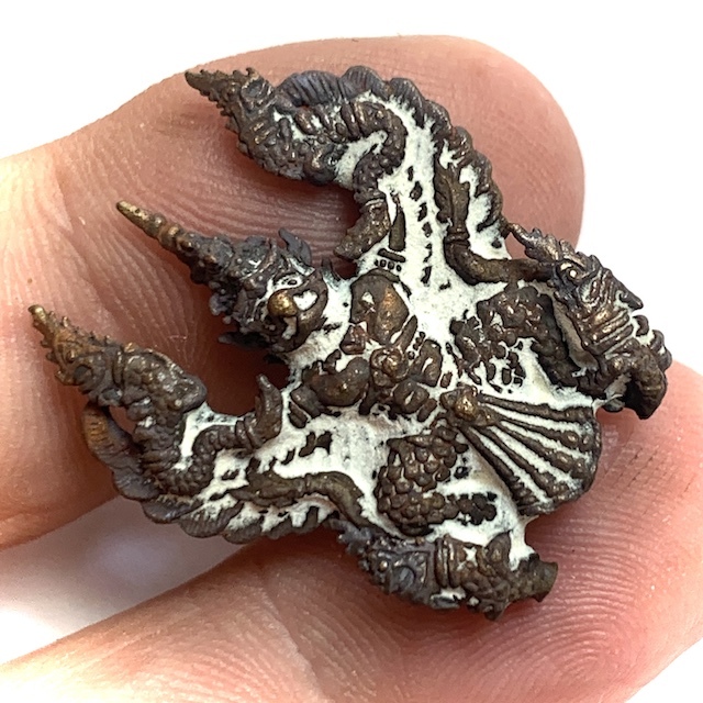 Garuda Amulet Pra Ajarn La Wat Soi Suwan Nuea Chanuan Saksit