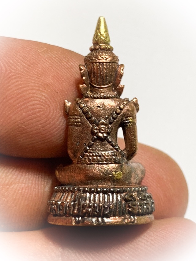 Rear Face Phra Kring Keow Morakot