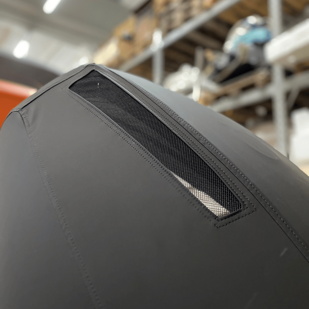 Oceansouth Coperture ventilate su misura per motori fuoribordo Mercury (nero, 500 HP, 600 HP VERADO V12 7,6 L (dal 2021 al 2023