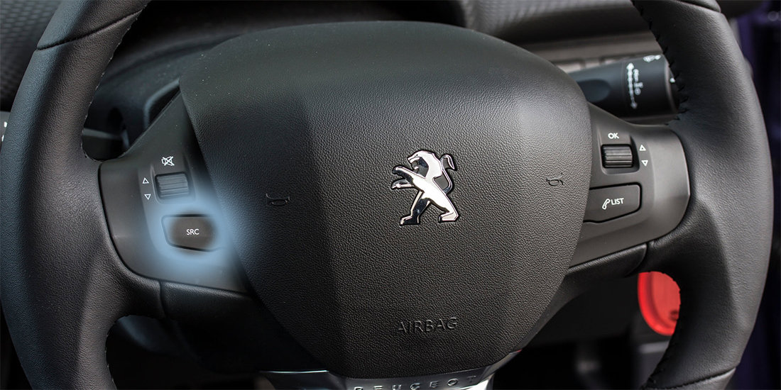 Peugeot 208 Factory Audio Integrated Apple CarPlay & Android Auto