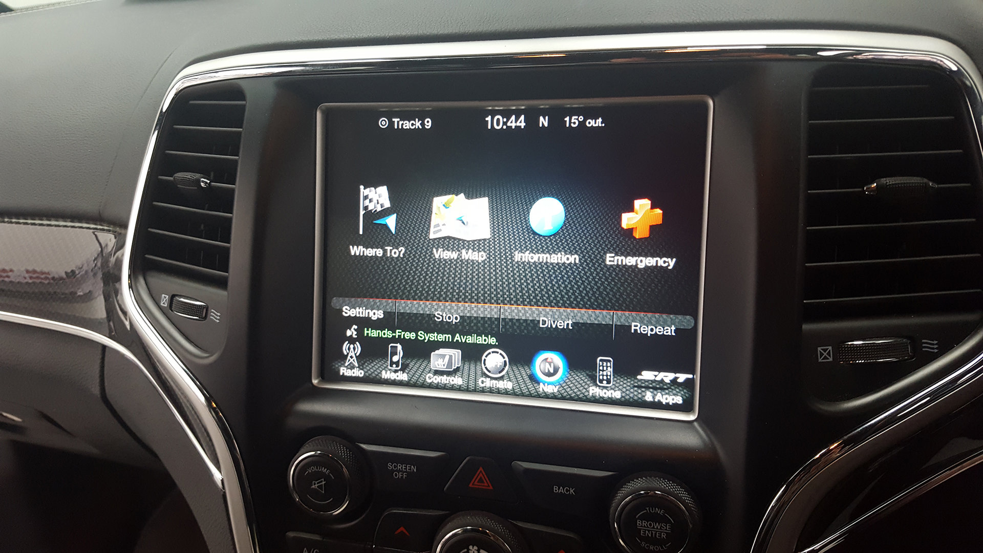 Jeep Grand Cherokee UConnect 8.4 Integrated Smartphone MirrorLink