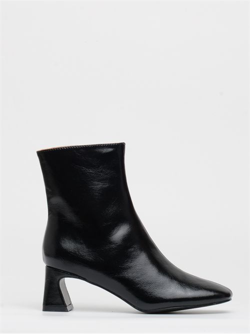 Stivaletto EXE' Black Lucido | Punta Squadrata e Tacco Geometrico 60mm EXE | EX2031-1BLACK WRINKLED