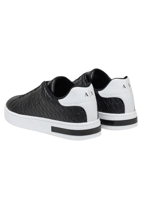 SNEAKERS CON DETTAGLI A CONTRASTO ARMANI EXCHANGE | Scarpe | XM000140 AF11916MC011