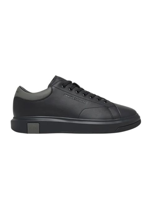SNEAKERS CON LOGO ARMANI EXCHANGE | Scarpe | XUX123 XV534MZ262