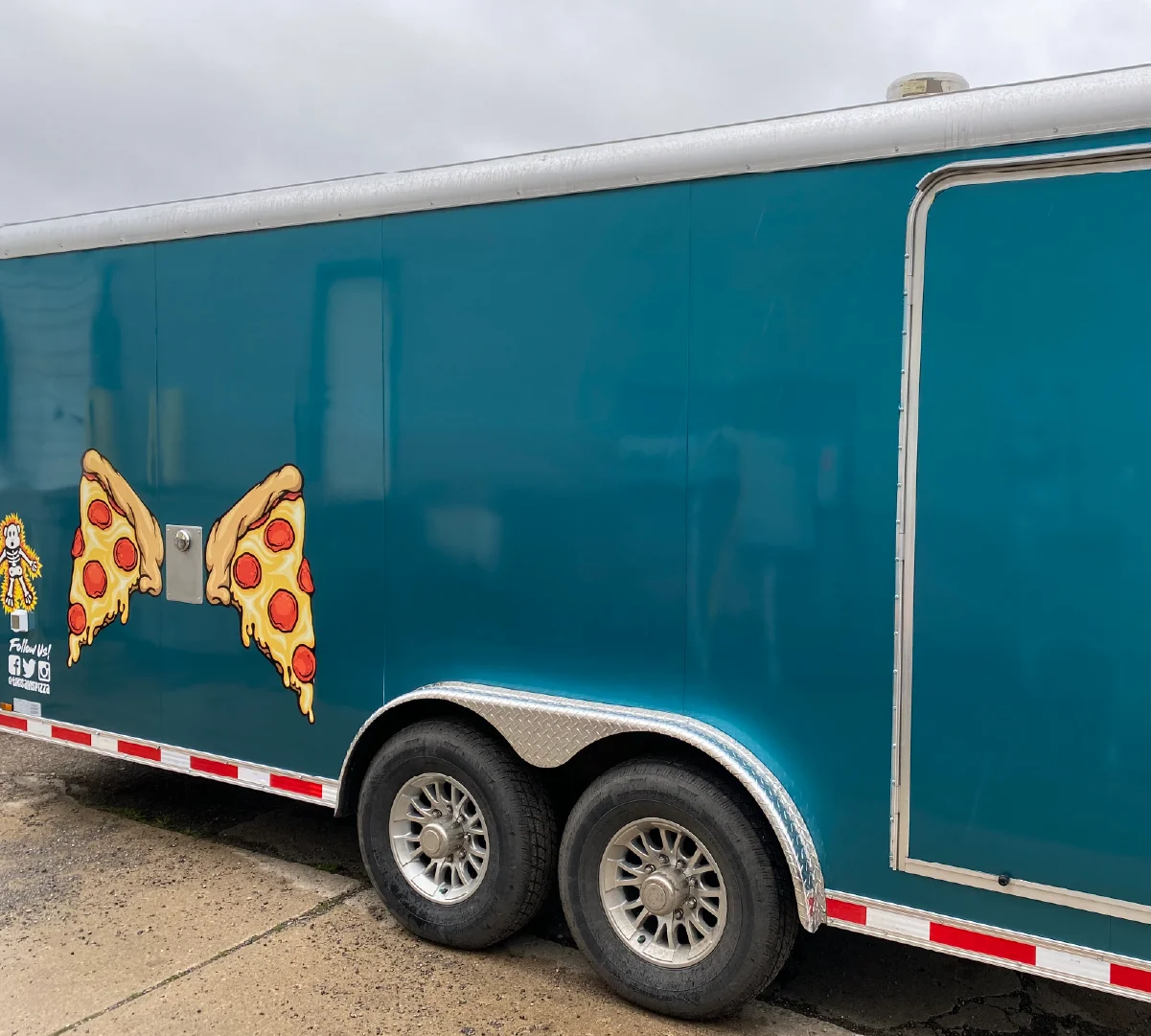 tiki-pizza1