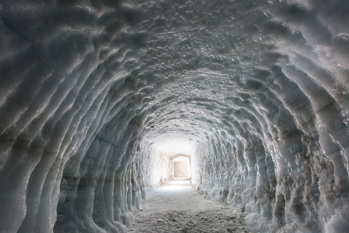 iceland-glacier-cave-2